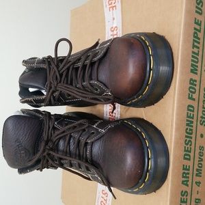 VINTAGE DR MARTENS DM'S